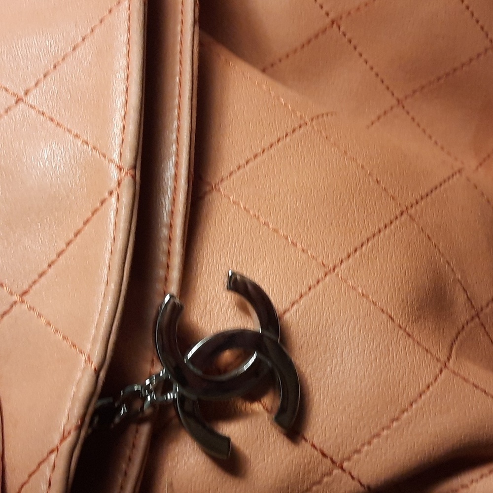 Chanel lingge cowhide leather foldover bag with dust bag - Picture 11 of 12